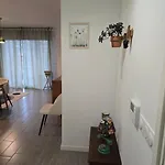 Apartmán Cozy Renovated Behind Station *