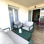 Cozy Renovated Behind Station Apartmán Arcachon
