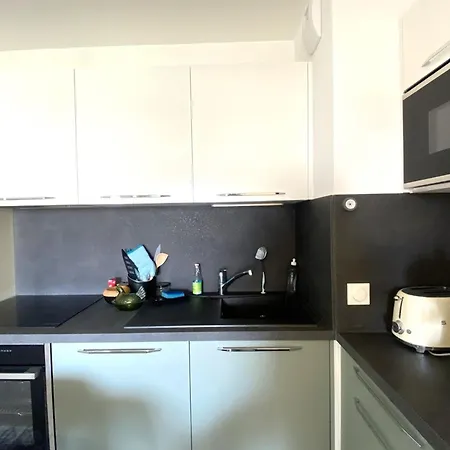 Appartamento Cozy Renovated Behind Station *