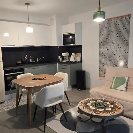 Cozy Renovated Behind Station Apartmán Arcachon