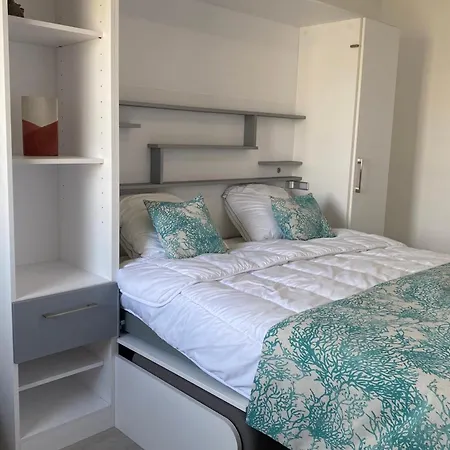 Apartmán Cozy Renovated Behind Station *