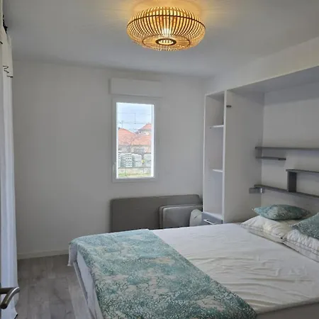 Cozy Renovated Behind Station Apartmán Arcachon